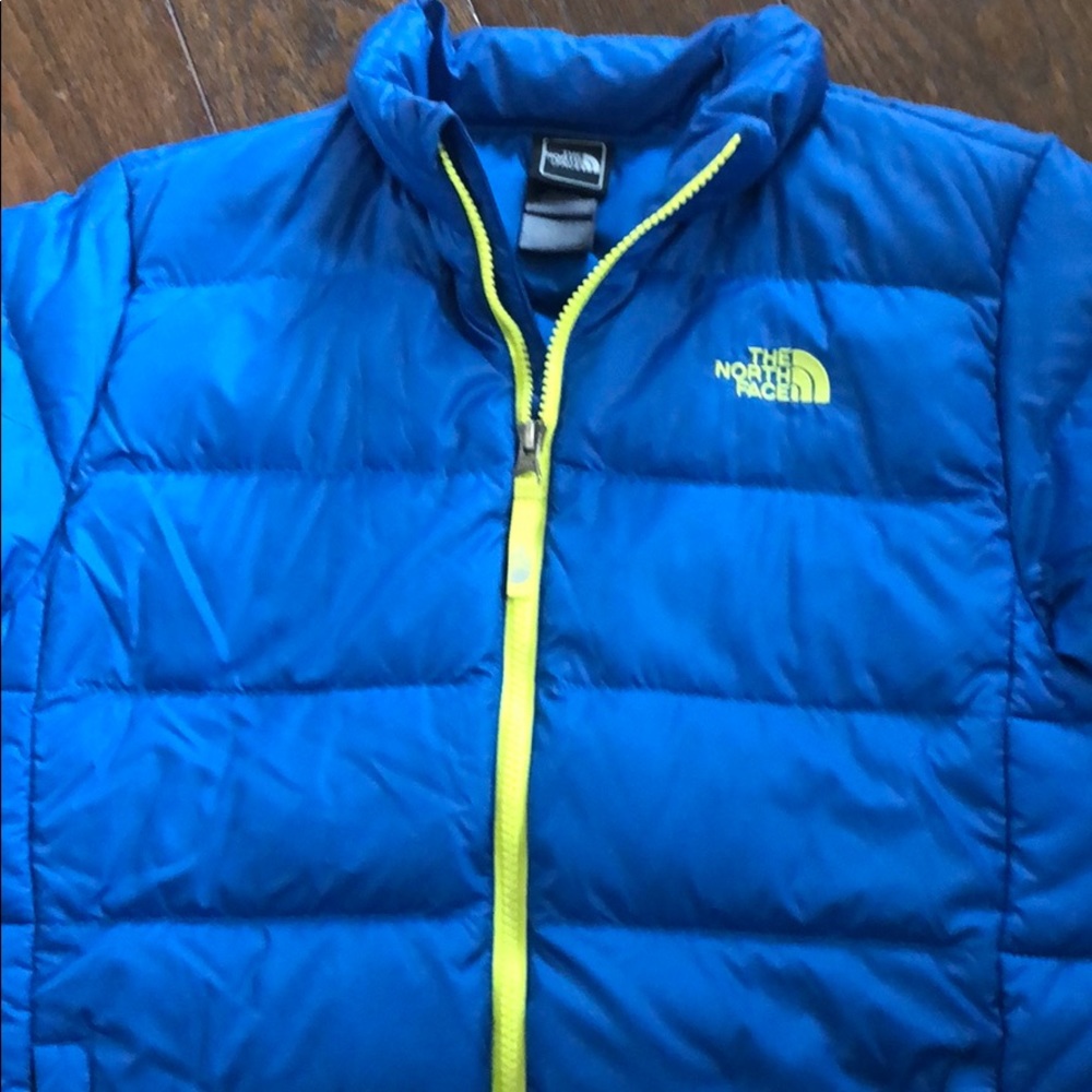 The North Face Jacket!! Boys Size Large 550 model